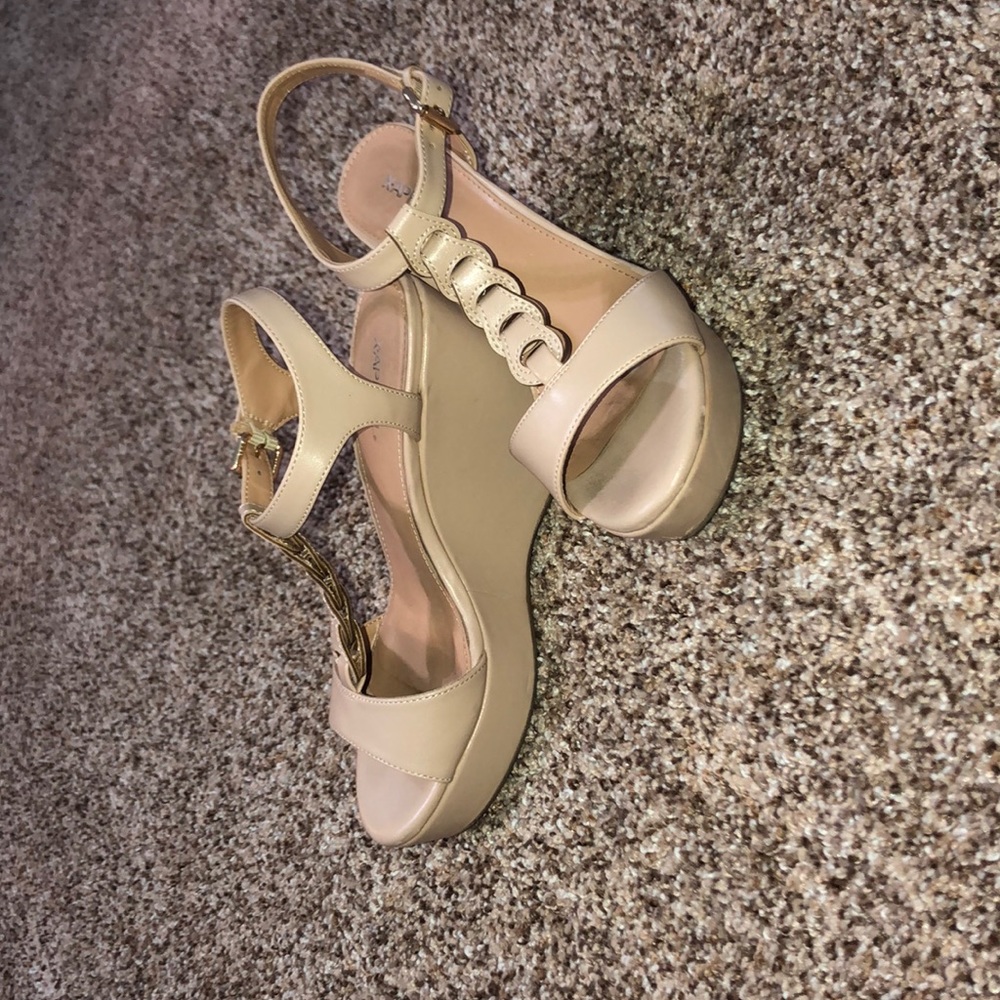 nude wedges